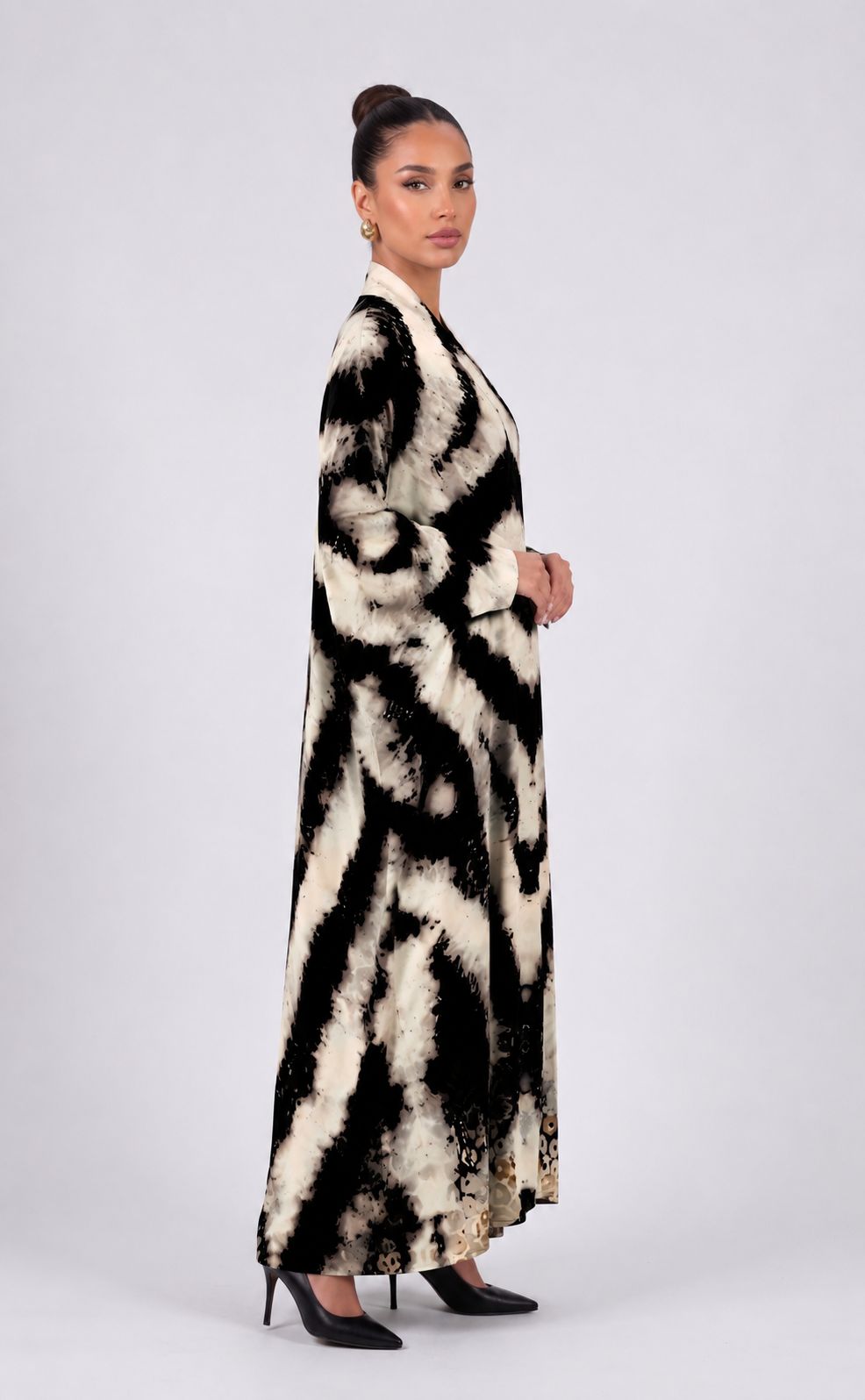 The Noir Abstract Abaya